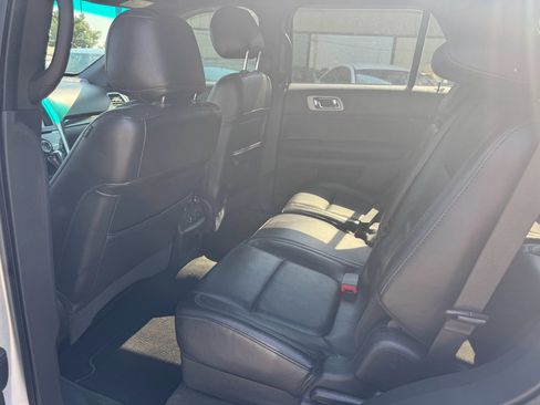 Used 2014 Ford Explorer Limited image 12