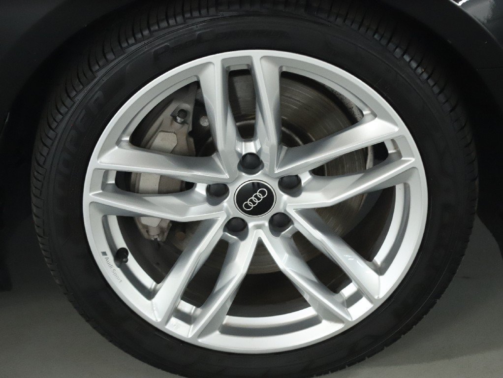 Used 2022 Audi A4 2.0T Premium Plus AWD/4WD image 10