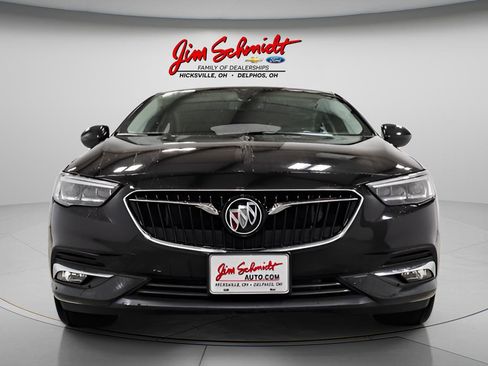 Used 2019 Buick Regal Essence w/ Driver Confidence Package I FWD image 2