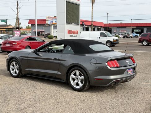 Used 2016 Ford Mustang Convertible image 4