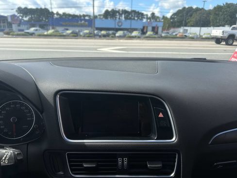 Used 2015 Audi Q5 2.0T Premium Plus w/ Premium Plus Package image 12