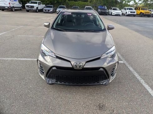 Used 2017 Toyota Corolla SE w/ SE Premium Package FWD image 2