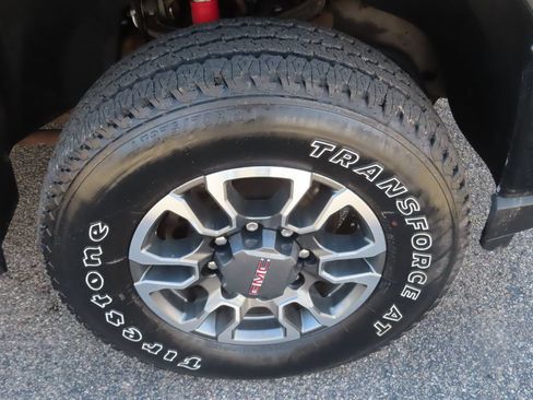 Used 2023 GMC Sierra 2500 AT4 w/ Gooseneck/5TH Wheel Package AWD/4WD image 13