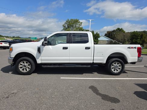 Used 2022 Ford F250 XLT AWD/4WD image 7