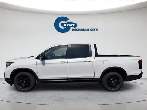 Used 2025 Honda Ridgeline Black Edition image 2