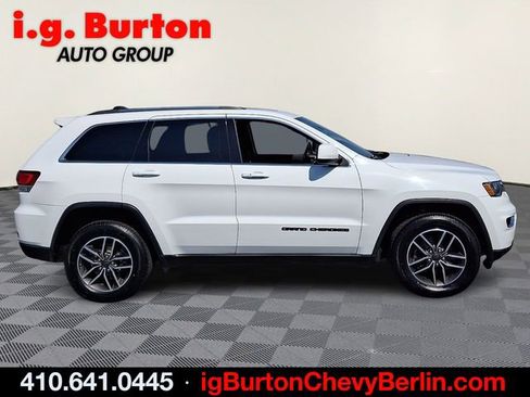 Used 2020 Jeep Grand Cherokee Laredo w/ Laredo X Package image 7