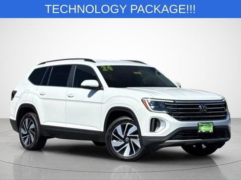 Used 2024 Volkswagen Atlas SE AWD/4WD image 2