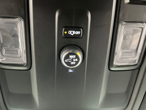 Used 2025 Chevrolet Tahoe Z71 AWD/4WD image 64