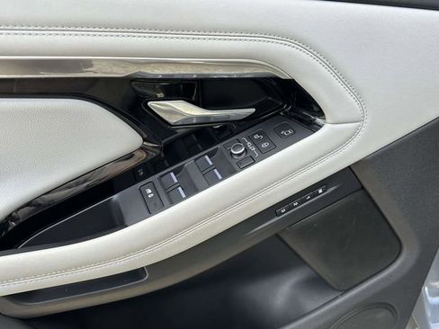 Used 2020 Land Rover Range Rover Evoque First Edition image 14