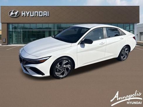 Certified 2025 Hyundai Elantra Sport image 1