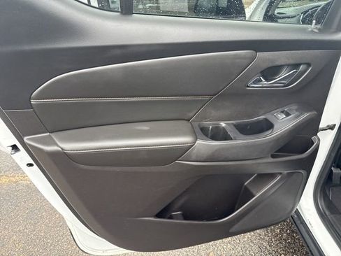 Used 2018 Chevrolet Traverse LT FWD image 21