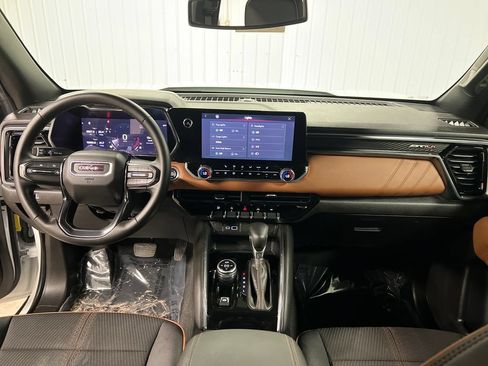 Certified 2026 GMC Canyon AT4 AWD/4WD image 17