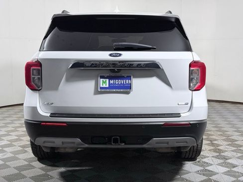 Used 2020 Ford Explorer XLT w/ Equipment Group 202A AWD/4WD image 5