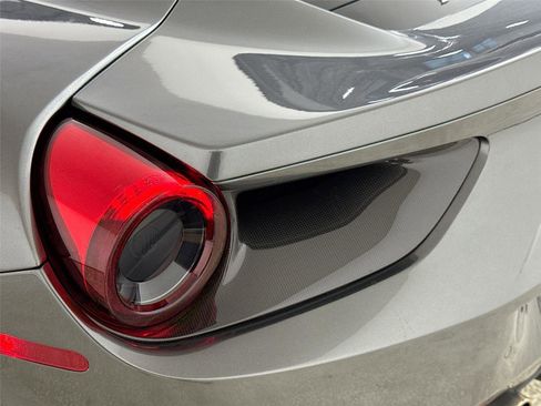 Used 2018 Ferrari 488 GTB image 34