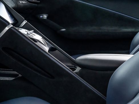 Used 2025 Ferrari Roma Spider image 6