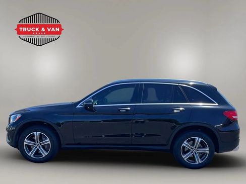 Used 2019 Mercedes-Benz GLC 300 4MATIC image 3