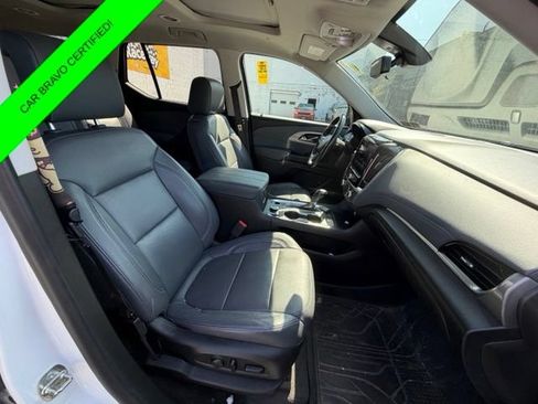 Certified 2019 Chevrolet Traverse LT w/ LT Premium Package AWD/4WD image 17
