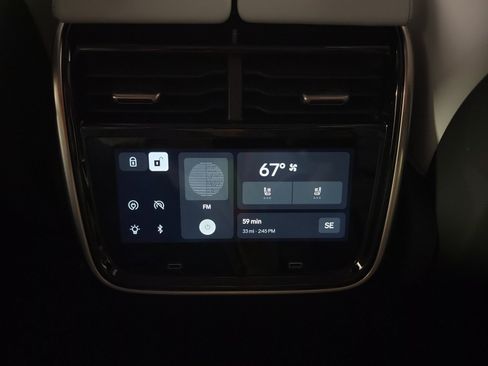 Used 2023 Rivian R1S Adventure AWD/4WD image 30