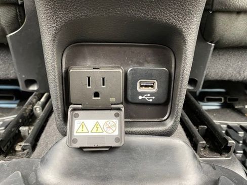 Used 2018 Jeep Compass Latitude w/ Popular Equipment Group FWD image 39