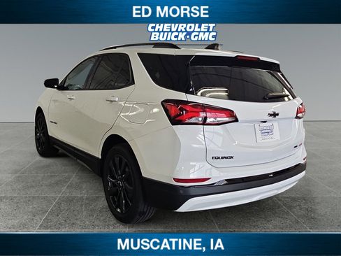 Used 2024 Chevrolet Equinox RS image 3