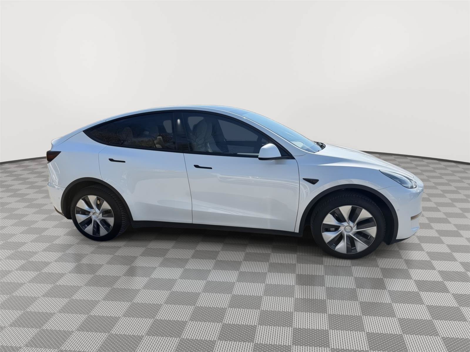 Used 2021 Tesla Model Y Long Range AWD/4WD image 8