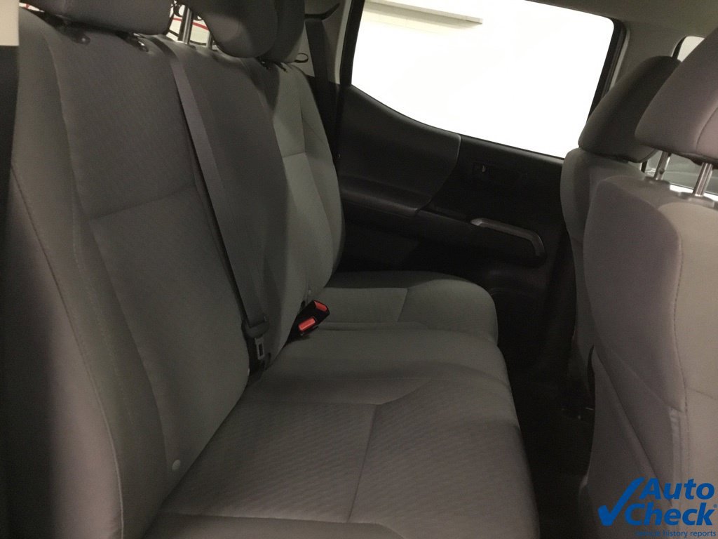 Used 2021 Toyota Tacoma SR5 AWD/4WD image 36