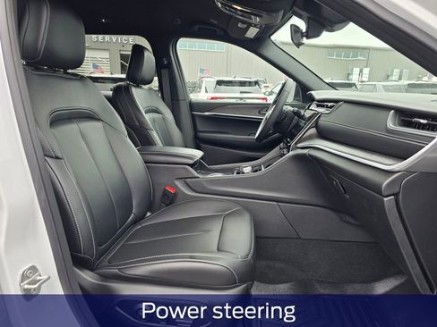 Used 2025 Jeep Grand Cherokee L Limited w/ Trailer Tow Package image 17