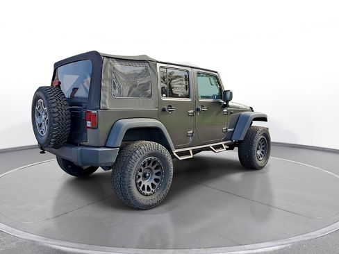 Used 2014 Jeep Wrangler Unlimited Rubicon w/ Connectivity Group AWD/4WD image 8
