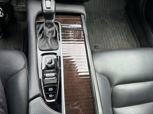 Used 2018 Volvo S90 T5 Momentum w/ Convenience Package image 20