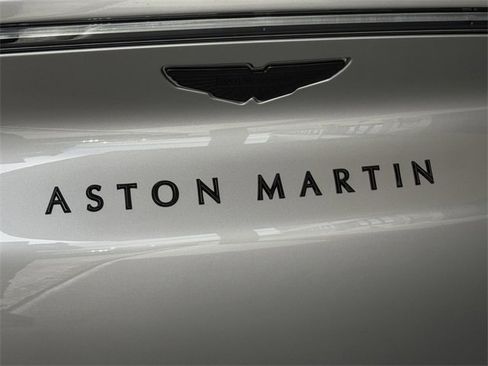 Used 2025 Aston Martin DBX 707 image 24