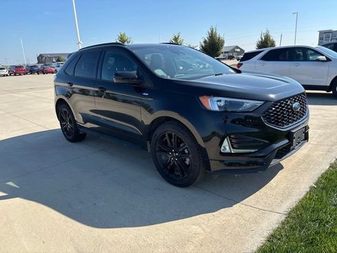 Used 2022 Ford Edge ST-Line AWD/4WD image 4