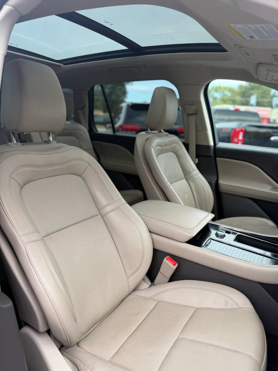 Used 2023 Lincoln Aviator Reserve w/ Equipment Group 201A AWD/4WD image 18