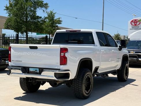 Used 2024 Chevrolet Silverado 2500 LT w/ Convenience Package AWD/4WD image 5