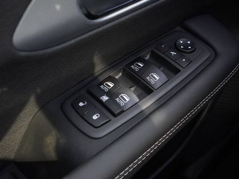 New 2026 Chrysler Pacifica Limited w/ S Appearance Package image 21