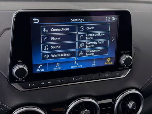 Used 2025 Nissan Sentra SV FWD image 32