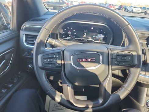 Used 2022 GMC Yukon SLT w/ SLT Luxury Package image 30