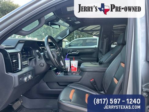 Used 2024 GMC Sierra 1500 AT4 w/ Technology Package AWD/4WD image 7