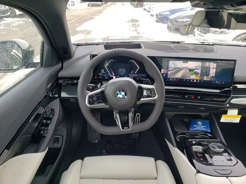 New 2026 BMW 530i xDrive w/ M Sport Package AWD/4WD image 9