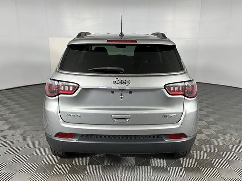 Used 2021 Jeep Compass Latitude w/ Convenience Group AWD/4WD image 23