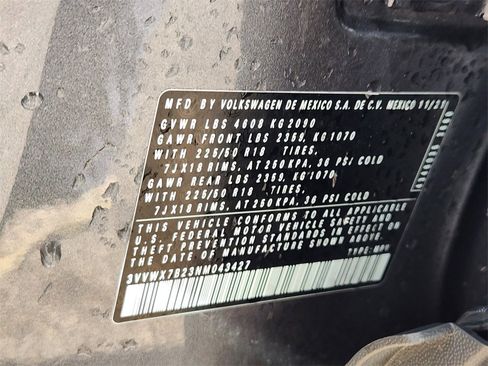 Used 2022 Volkswagen Taos SE image 31