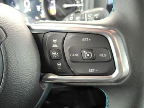 Used 2024 Jeep Wrangler High Altitude image 32