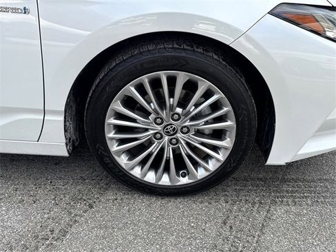 Used 2021 Toyota Avalon Limited w/ Advanced Safety Package image 8