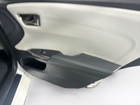 Used 2016 Toyota Avalon XLE FWD image 28