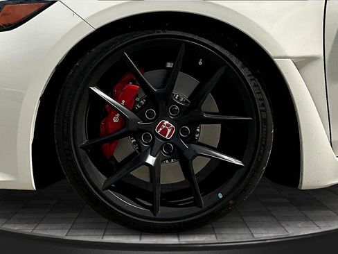 Used 2024 Honda Civic Type R image 25