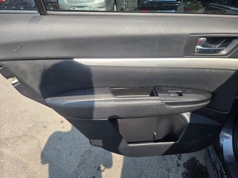 Used 2012 Subaru Outback 2.5i Premium AWD/4WD image 9