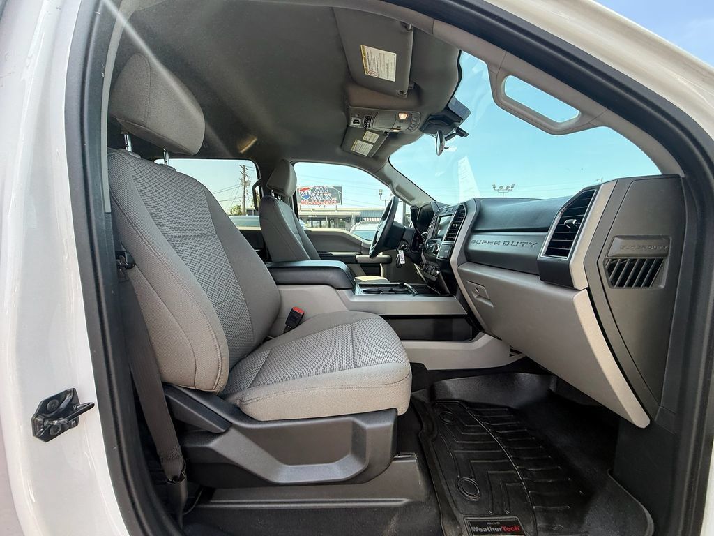 Used 2021 Ford F250 XLT w/ XLT Premium Package AWD/4WD image 23
