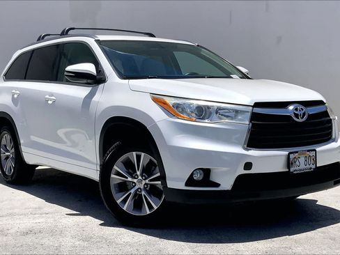 Used 2014 Toyota Highlander XLE w/ Preferred Accessory Package AWD/4WD image 21
