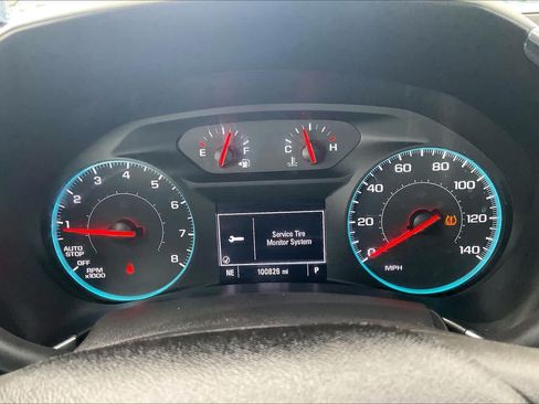 Used 2018 Chevrolet Equinox LT FWD image 26