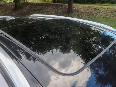 Used 2020 Lincoln Nautilus Reserve FWD image 9
