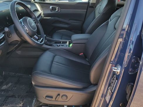 Certified 2025 Kia Sorento X-Line EX AWD/4WD image 9